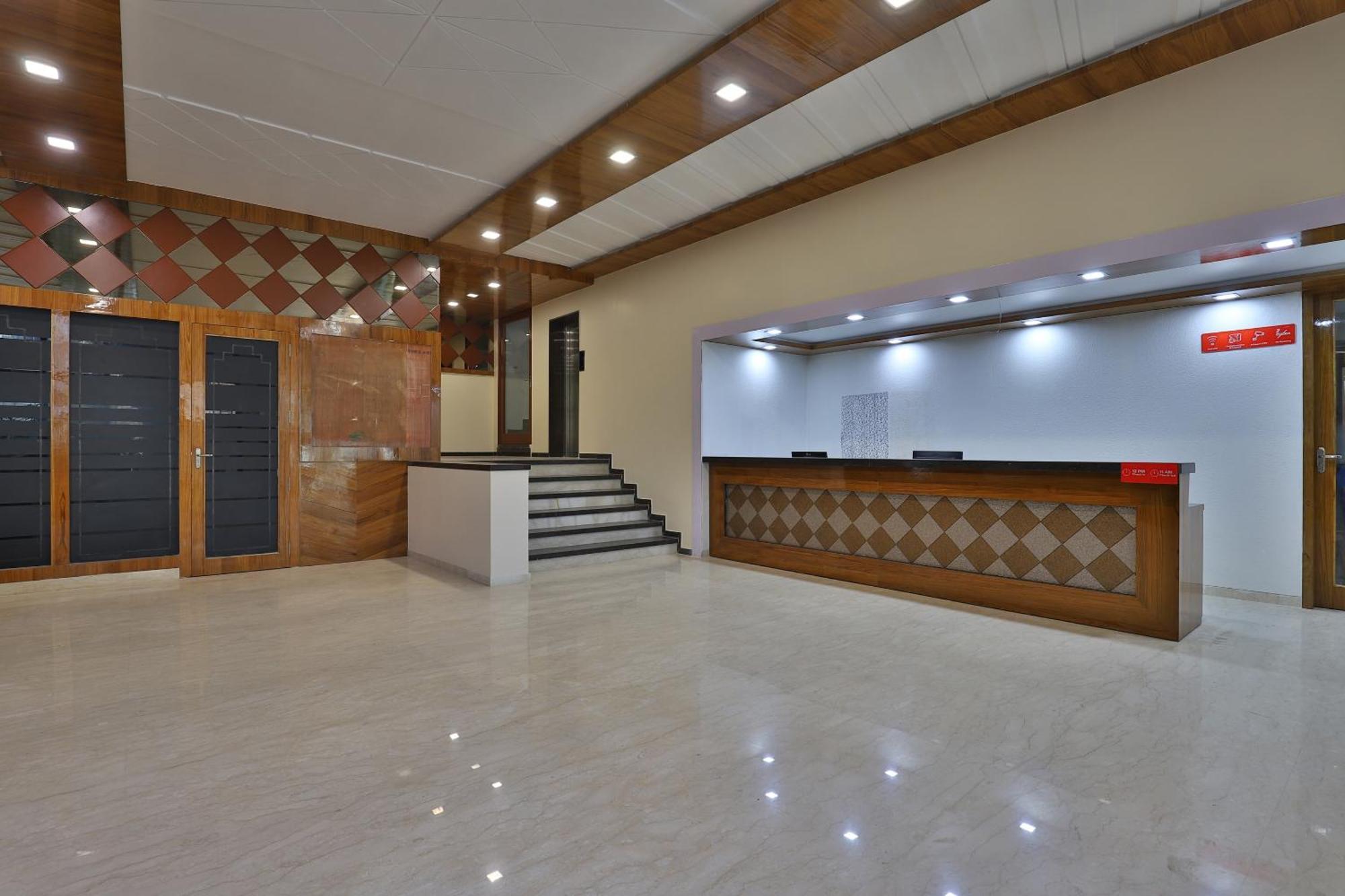 Hotel Collection O Panchsheel à Vadodara Extérieur photo