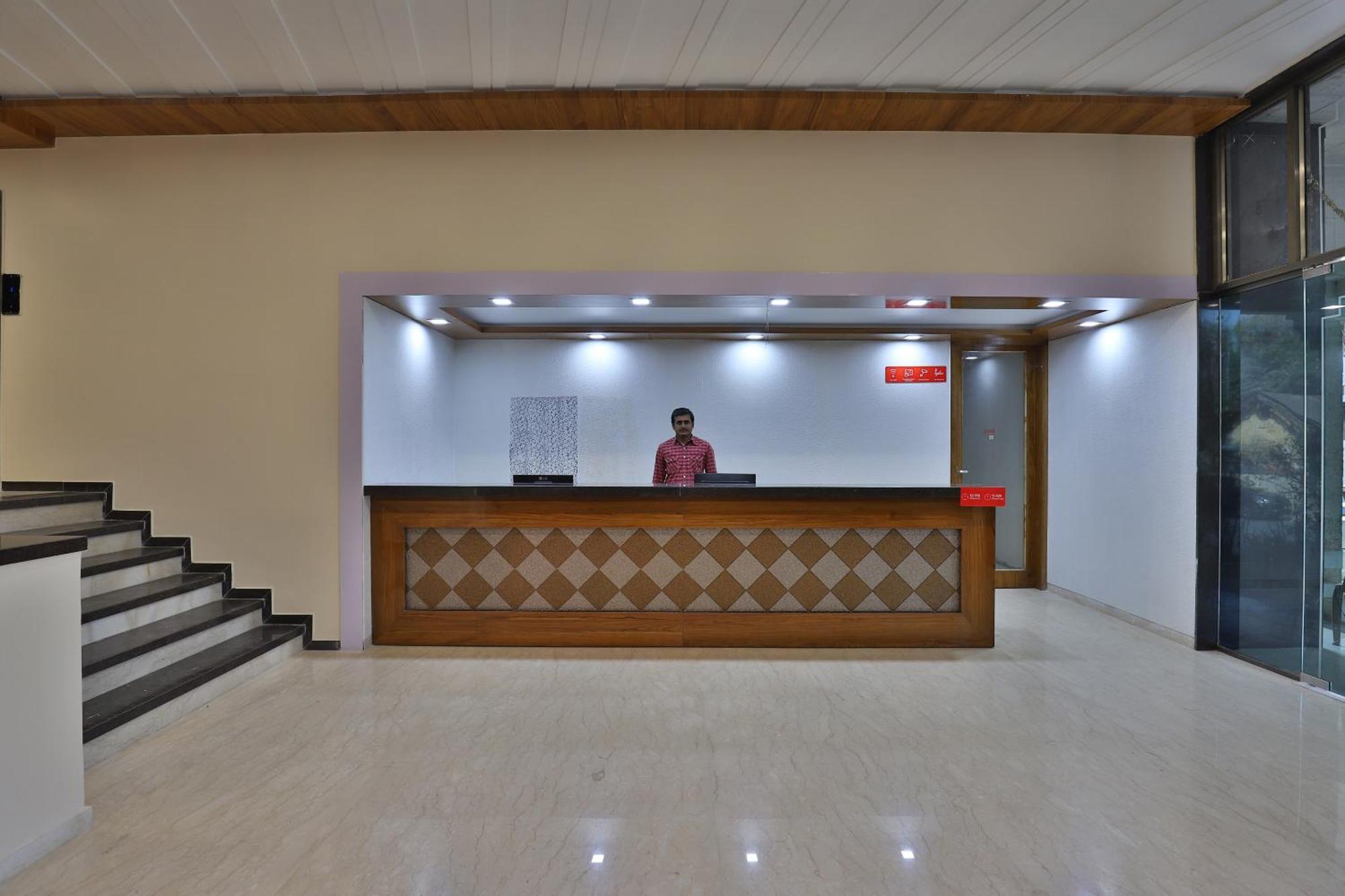 Hotel Collection O Panchsheel à Vadodara Extérieur photo