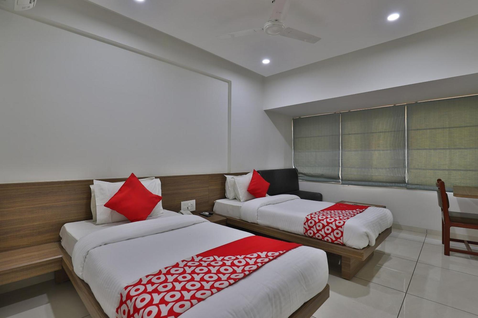 Hotel Collection O Panchsheel à Vadodara Extérieur photo