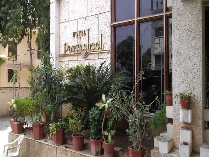 Hotel Collection O Panchsheel à Vadodara Extérieur photo
